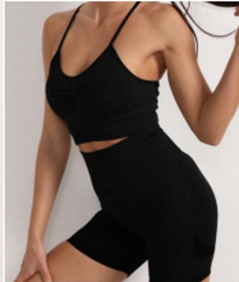 the keeper seam free GATHERED CROP & high waist scrunch bum bike short SET black